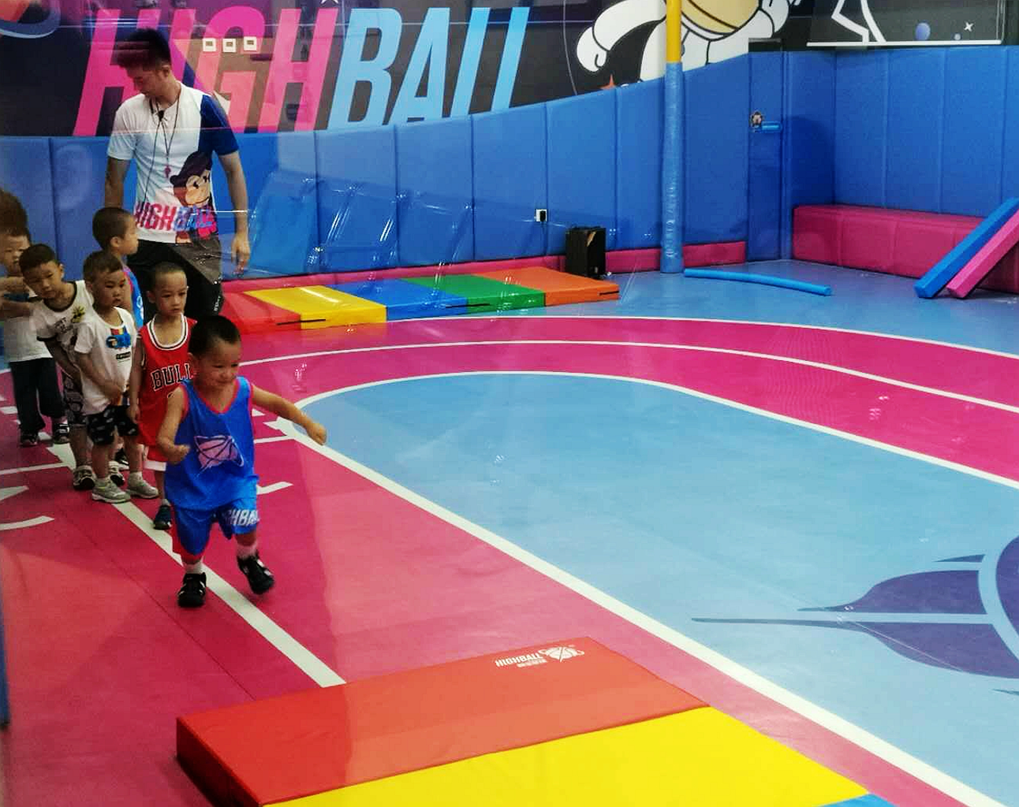 军人如何管教自己的孩子 有人说像管部队 他们管孩子有什么特点