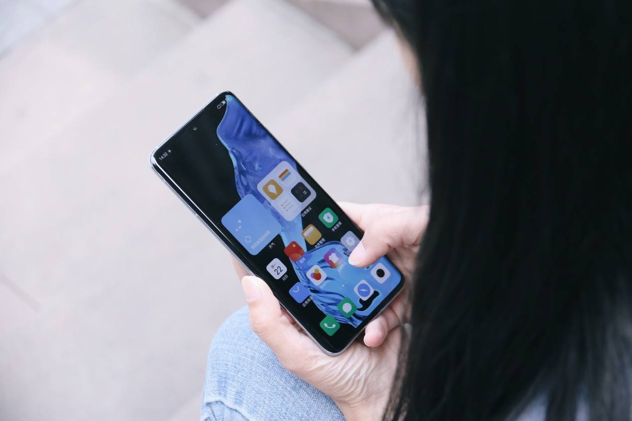 小屏旗舰的惊艳：安全纯净系统，魅族18真机上手详测
