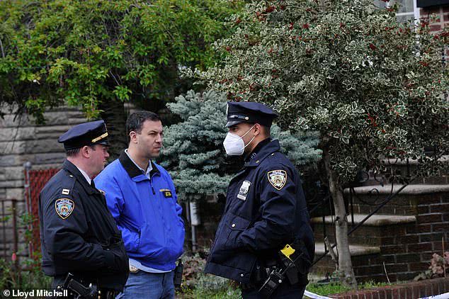 纽约疫情期间，一天5起凶杀案，某青年杀害肢解
