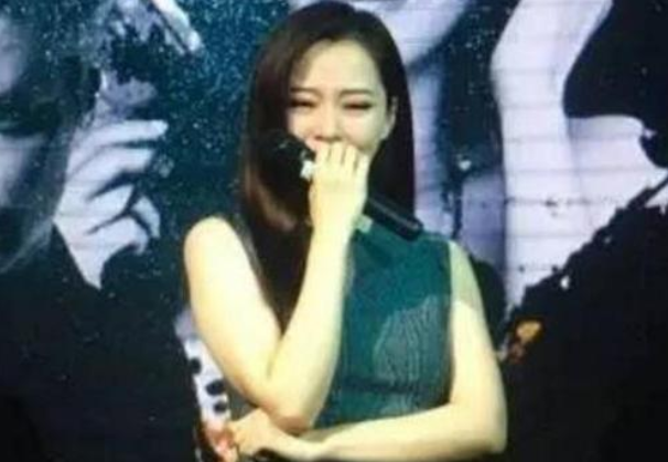 张靓颖：为冯柯做了9年\"人肉提款机\"，