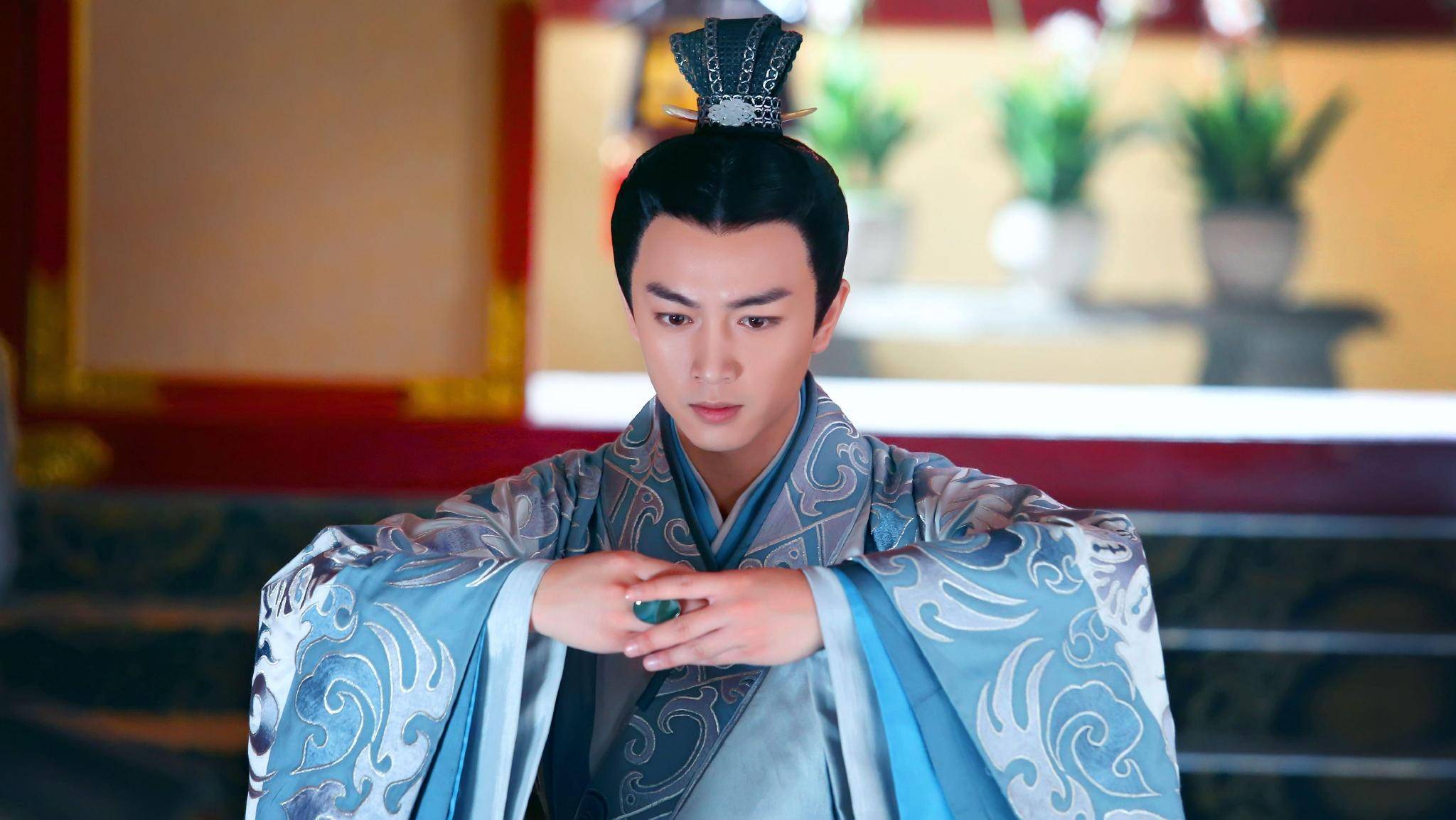 " dream China is recorded " the road appears exposure, jing of ancient costume of Liu Yifei old dawn is colourful, doubt is like film men and women advocate encounter play