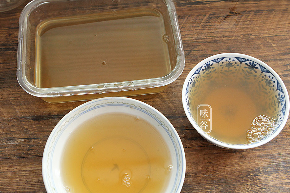 天热，就爱吃这甜品，煮一煮，冻一冻，嫩滑可口，清热去火真好喝