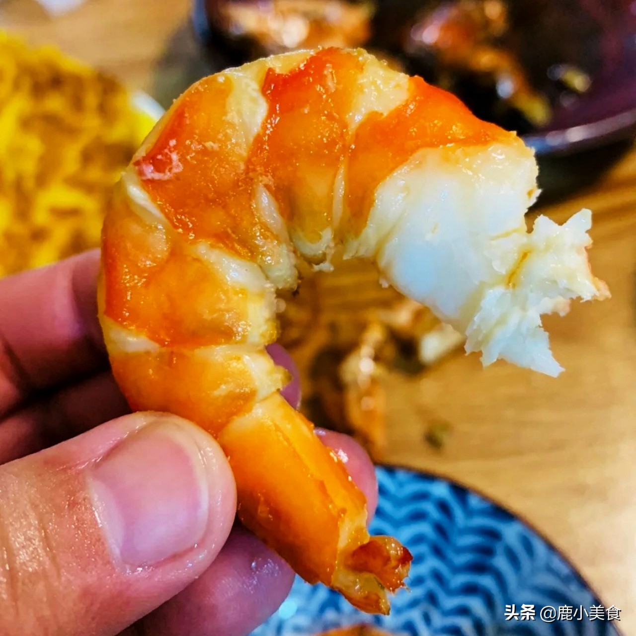 做油燜大蝦，別直接下鍋燜！謹(jǐn)記“3要點(diǎn)”，醬香鮮嫩，Q彈多汁