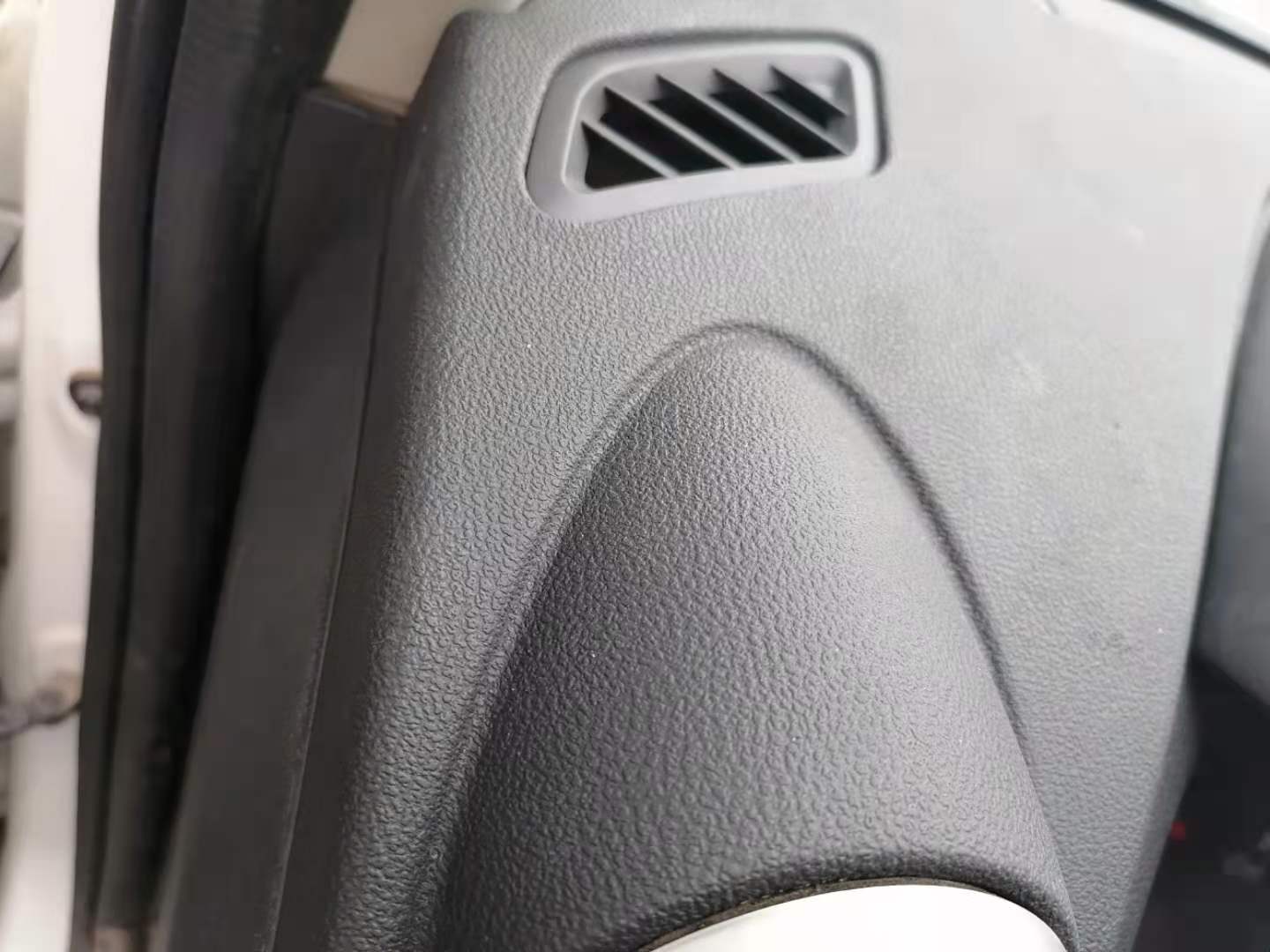 图片[27]_买二手车时怎么判断安全气囊是否打开过？这个办法车商都不知道_5a汽车网