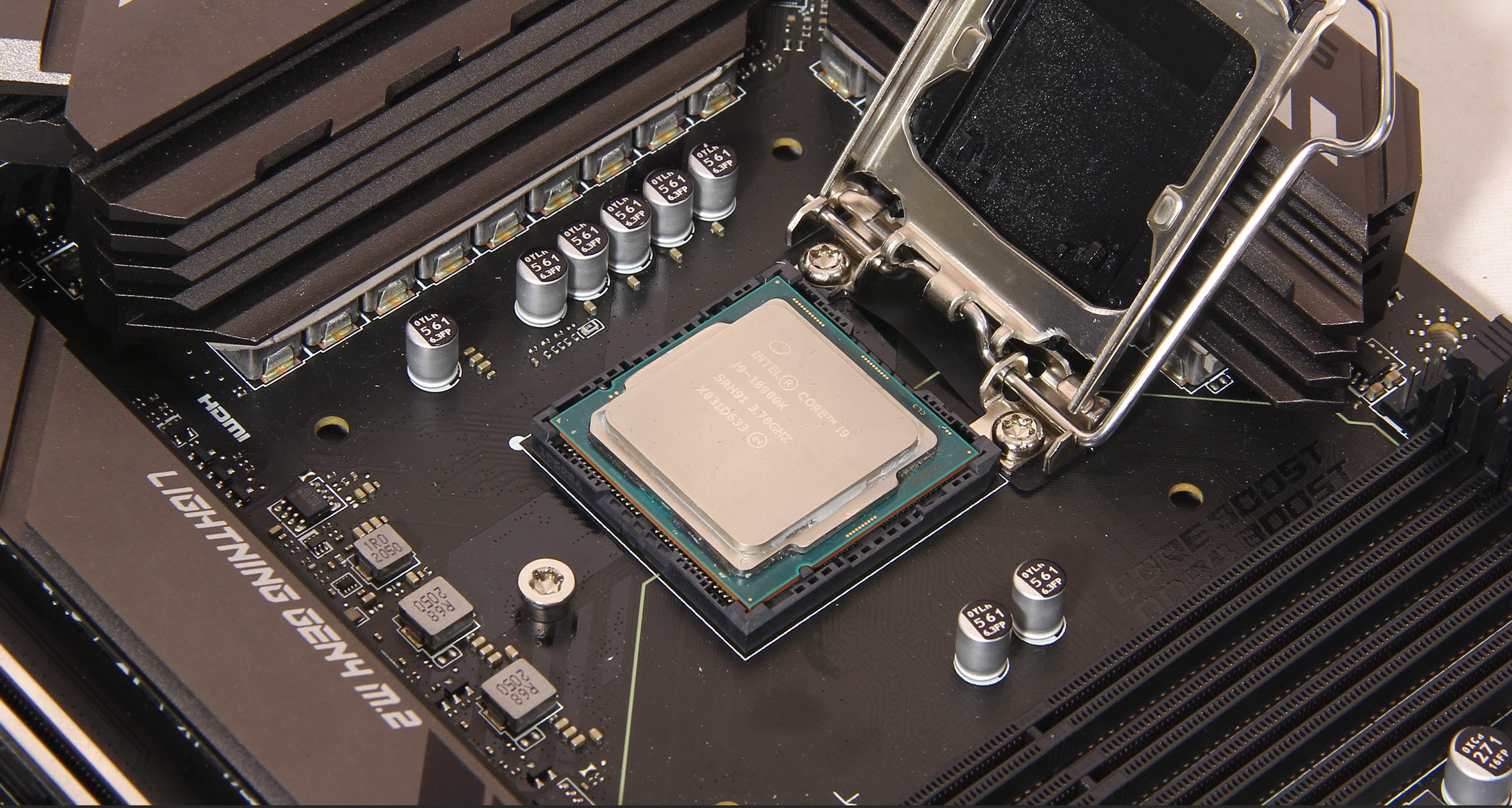 能过73℃算我输！这就是微星MPG CORELIQUID K360水冷散热器