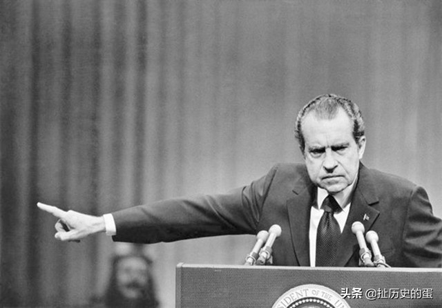 轰动世界的水门事件究竟是什么事，让处于权力巅峰的尼克松下台了