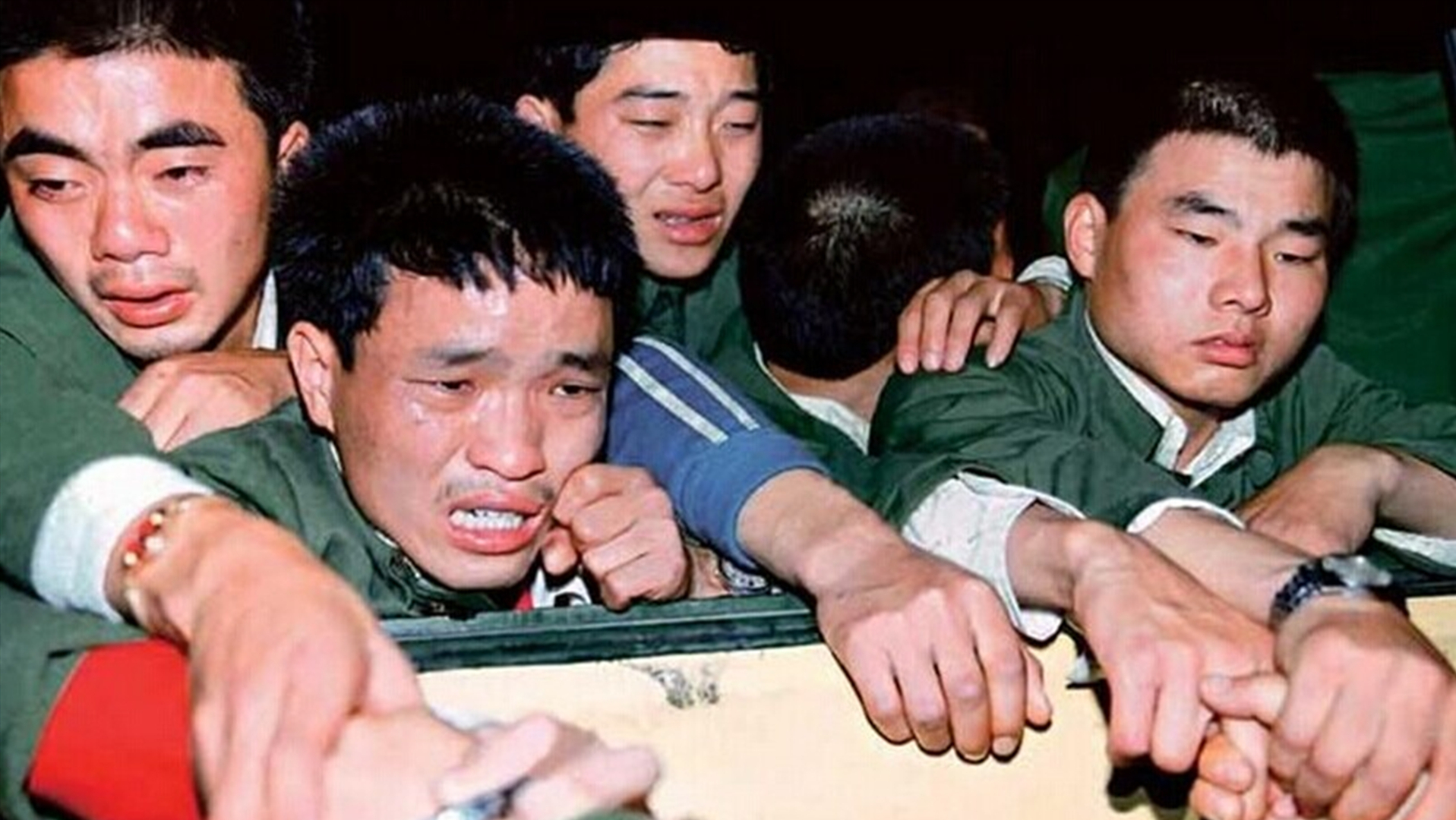 1985年百万大裁军，很多部队领导不服气，邓小平：头头不通调头头