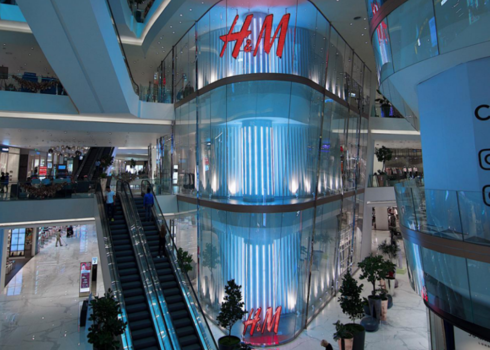 H&M全球生意节节败退，在西班牙关闭30家分店，裁员1100人