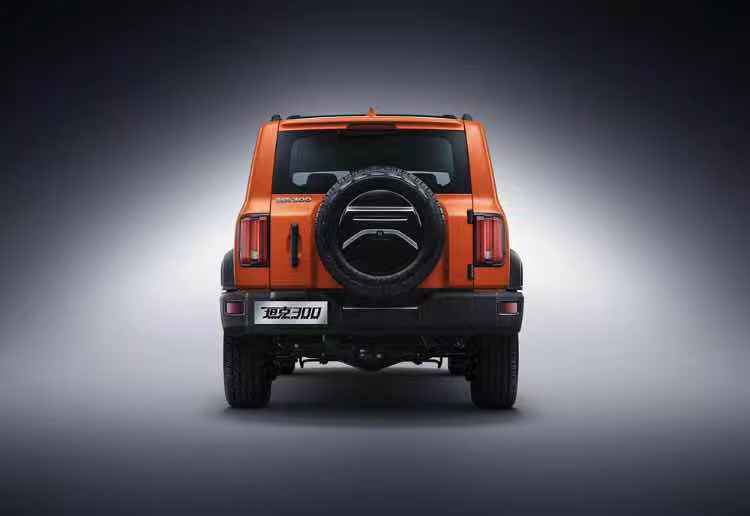 �й������й�����������𱬵���������SUV������������ʵ��