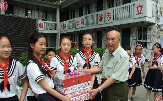 一战歼敌400余人，毛主席曾接见4次，七一勋章获得者王占山
