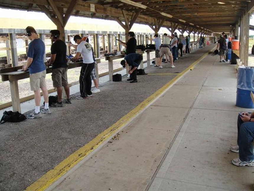 美国人持枪自由，8600万民众人手一把，若战争打