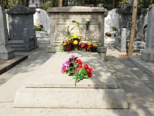 北京八宝山公墓：中国规格最高的公墓，看看哪些人有资格安葬这里