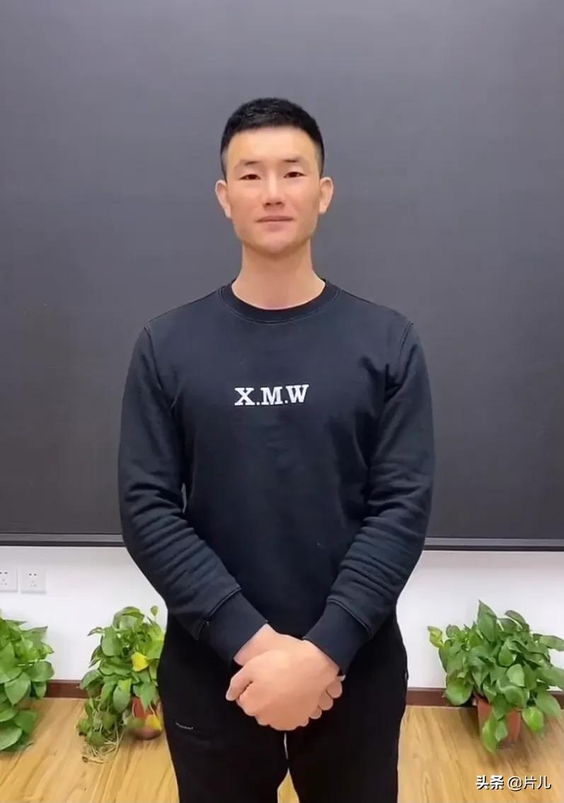 潘长江捐款100万元后，嘎子谢孟伟主动晒捐款单，反遭网友质疑