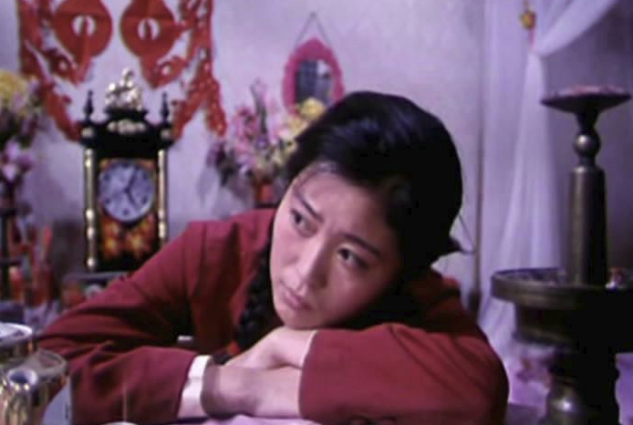 傅艺伟的毁灭史：从“最美妲己”到“阶下囚”，她经历了什么？