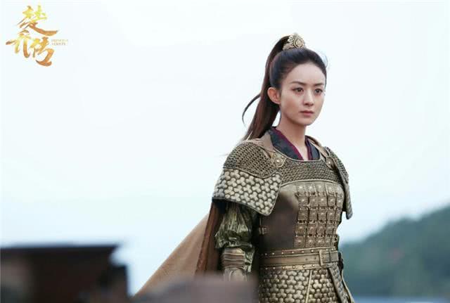 同样是“将军照”，赵露思软萌、杨幂霸气，看