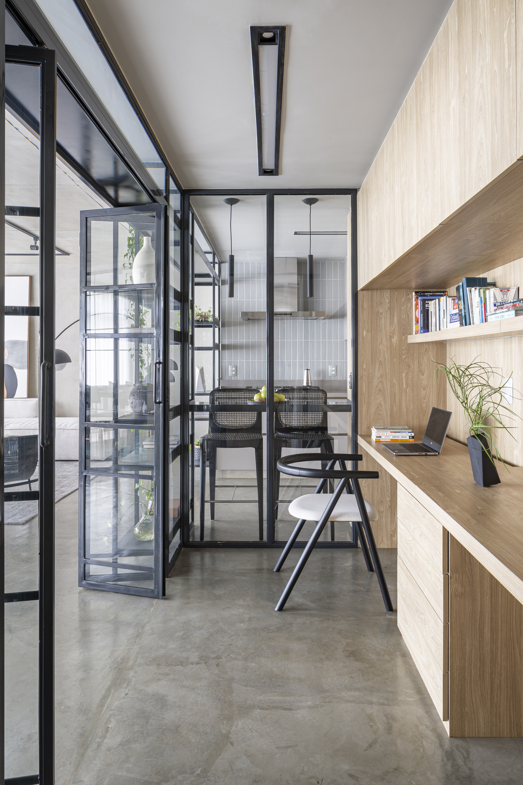 巴西利亚温暖明亮的水泥公寓，120m²三居改一居，向现代主义致敬