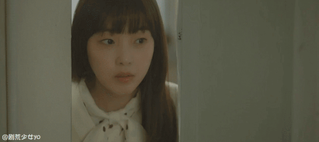 一手好牌打得稀烂，说的就是她吧