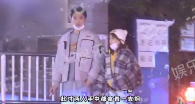 否认|于小彤发文否认新恋情 调侃跟拍的记者辛苦了