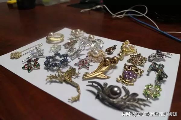 廉价首饰致癌物超标9000多倍，官方：已抽样送检