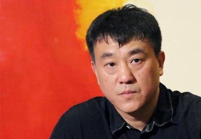 何冰《后浪》激情演讲，结果被骂的体无完肤，网友：晚节不保