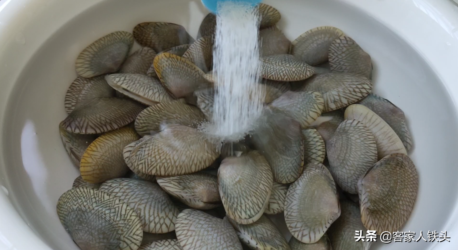 雞肉加2斤花甲這樣做一鍋，汁鮮肉香又嫩滑入味，好吃到不想放筷