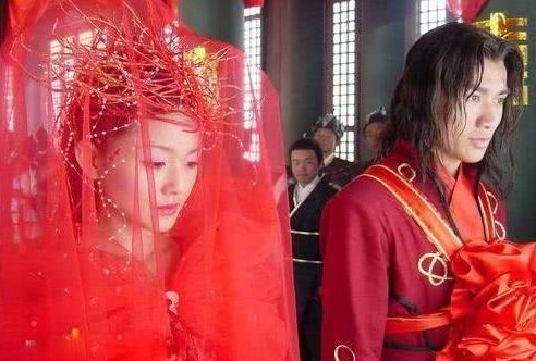 17年前这部剧才叫高颜值！认出了吴京陈晓东，谁能认出聂远？