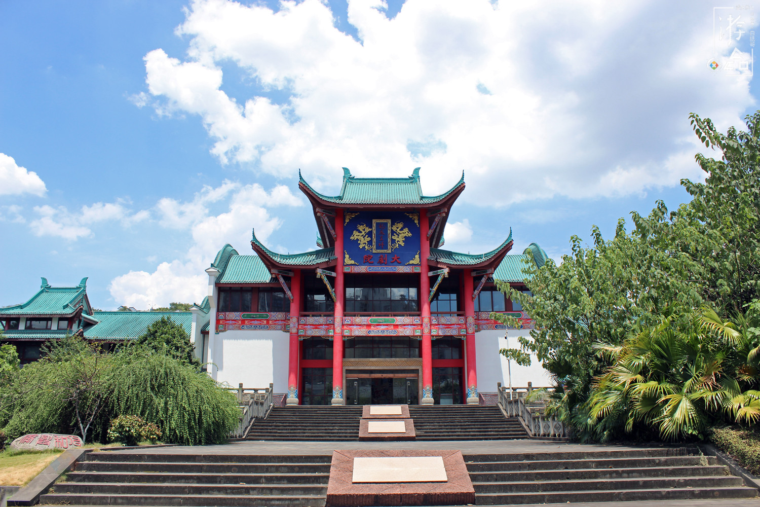 重庆川剧的生存危机，无人传承缺少观众，紧抓新媒体也无济于事