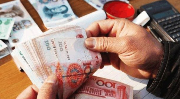 一个家庭一年能存12万，在国内算啥水平？看央行的数据