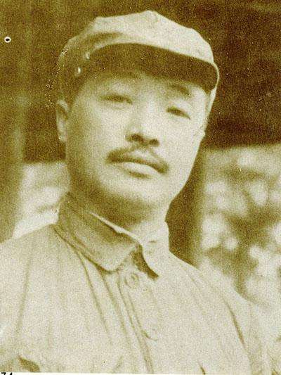 李贞：从童养媳到开国少将，一生经历3次婚姻，