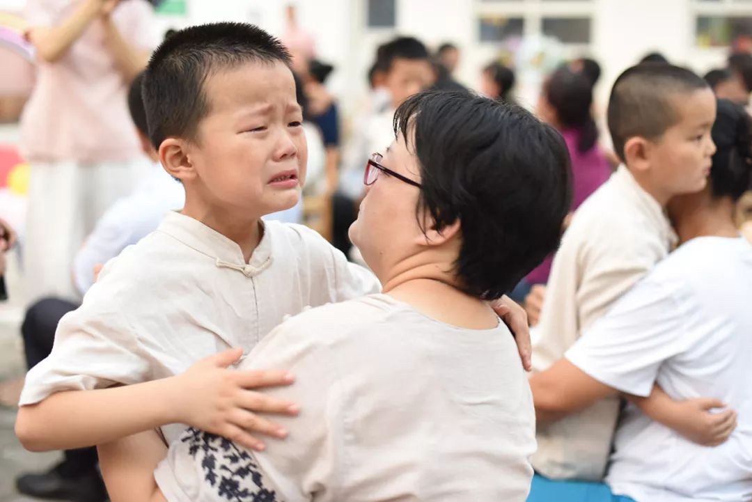 给家有男孩的父母的建议，别一直伤害我们的男孩，他们也需要保护