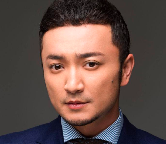 尼格买提老婆独自留学，与老公维持异国婚姻，夫妻结婚7年互动少