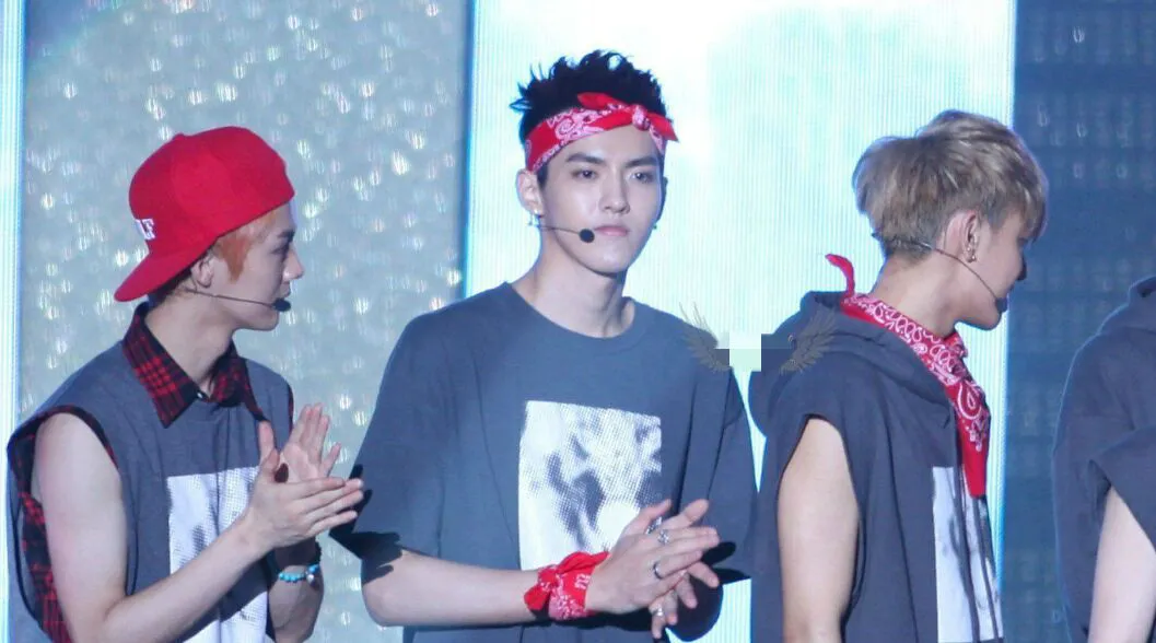 没想到归国三子再同框，鹿晗吴亦凡竟都输给了