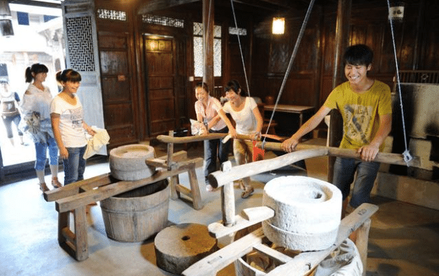 为什么总有小贩到农村高价收购“石磨石磙”？