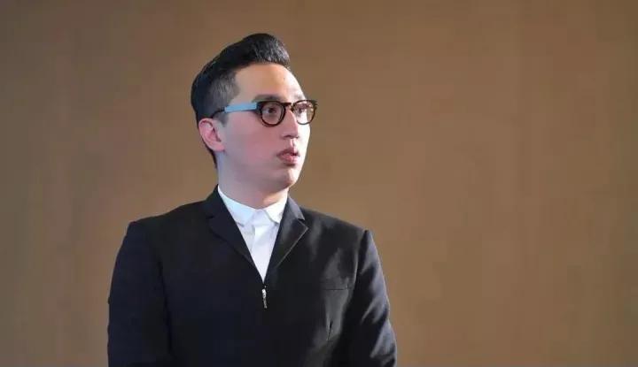 为父征婚求朱丹的“名嘴”华少，幸于口败于嘴