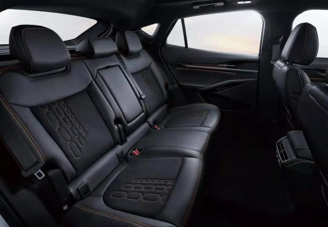 比荣放、威兰达插混便宜近5万元，锐际PHEV是否值得买？