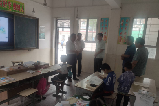 教育扶贫|西峡县军马河镇：尽瘁桑梓 尊师重教 扶贫扶智我躬行