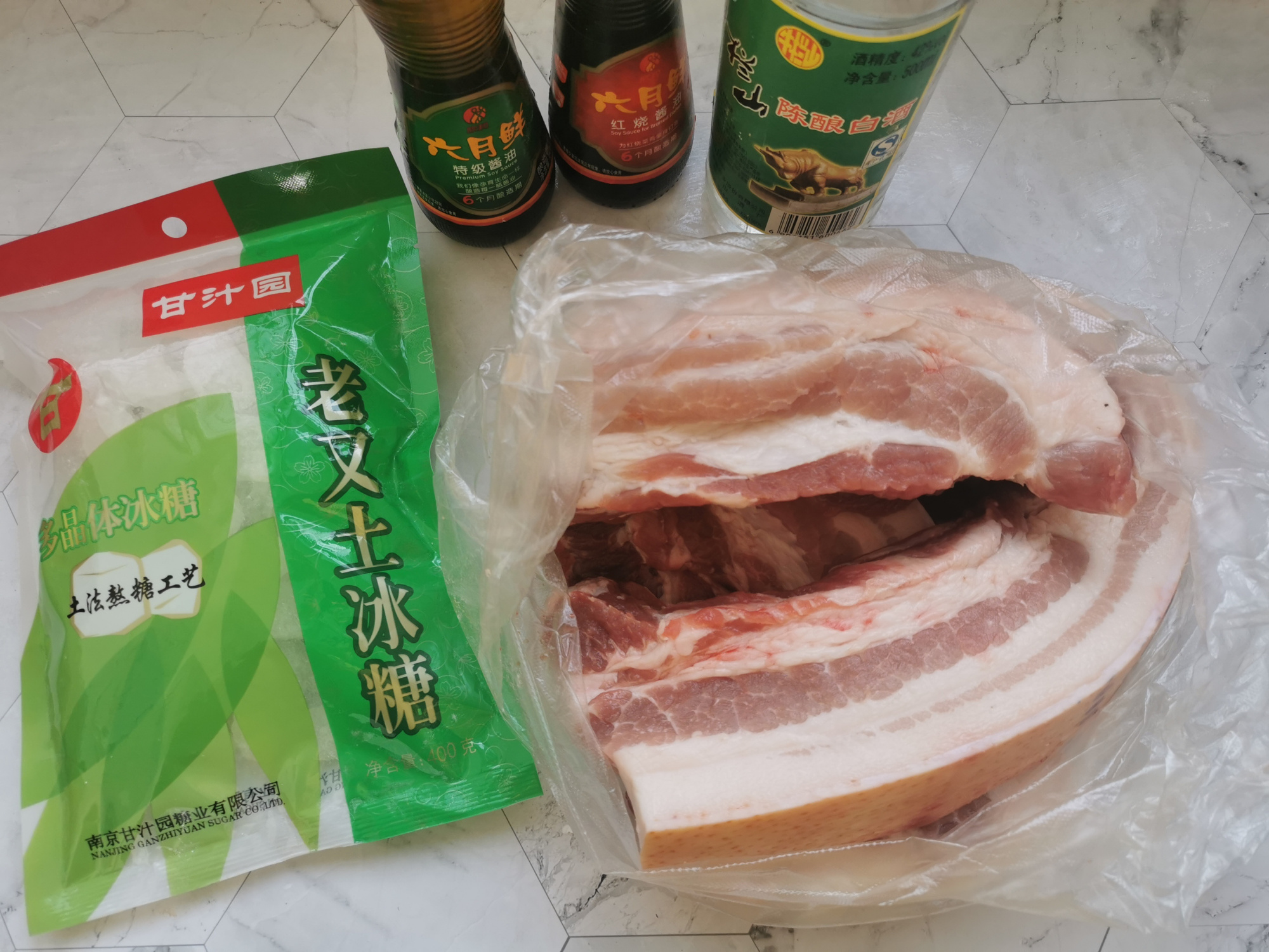 比臘肉好吃的醬油肉，簡單兩步就完成，無需煙熏，晶瑩剔透不油膩