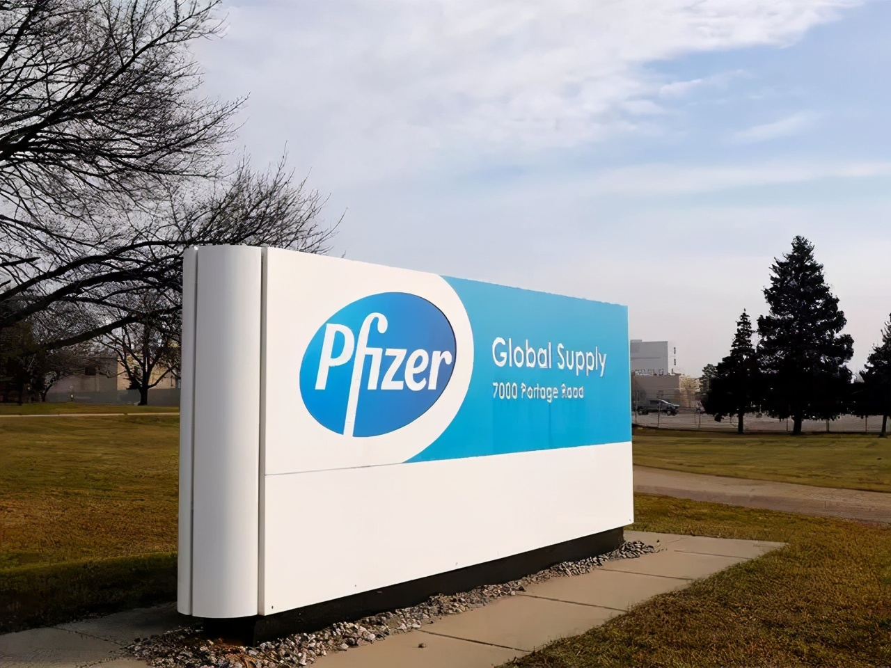 多国推广新冠疫苗，“打一针”没有那么简单