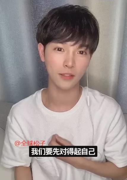 乱了！清华学霸放弃科研转投娱乐圈？网友：还不是为了钱