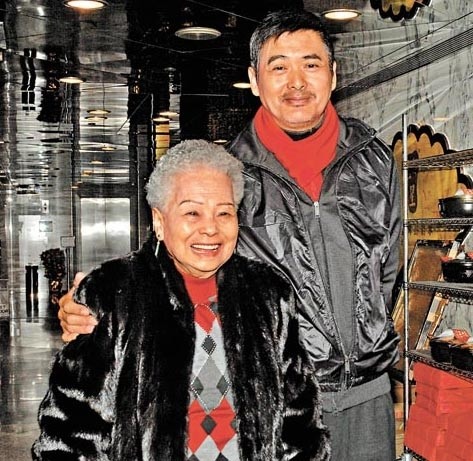 周潤發夫婦恩愛日常曝光，每次吵架都是發哥主動認錯，一天就和好