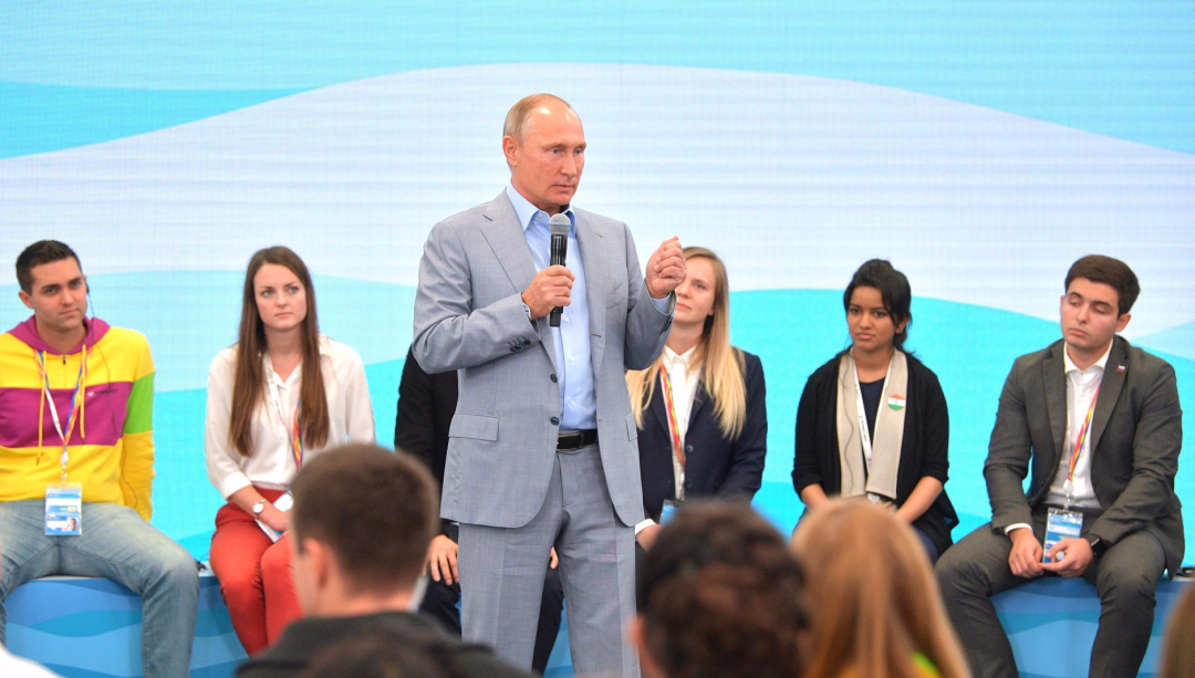 如果卸任后，遭到了政敌报复怎么办？普京手上有王牌