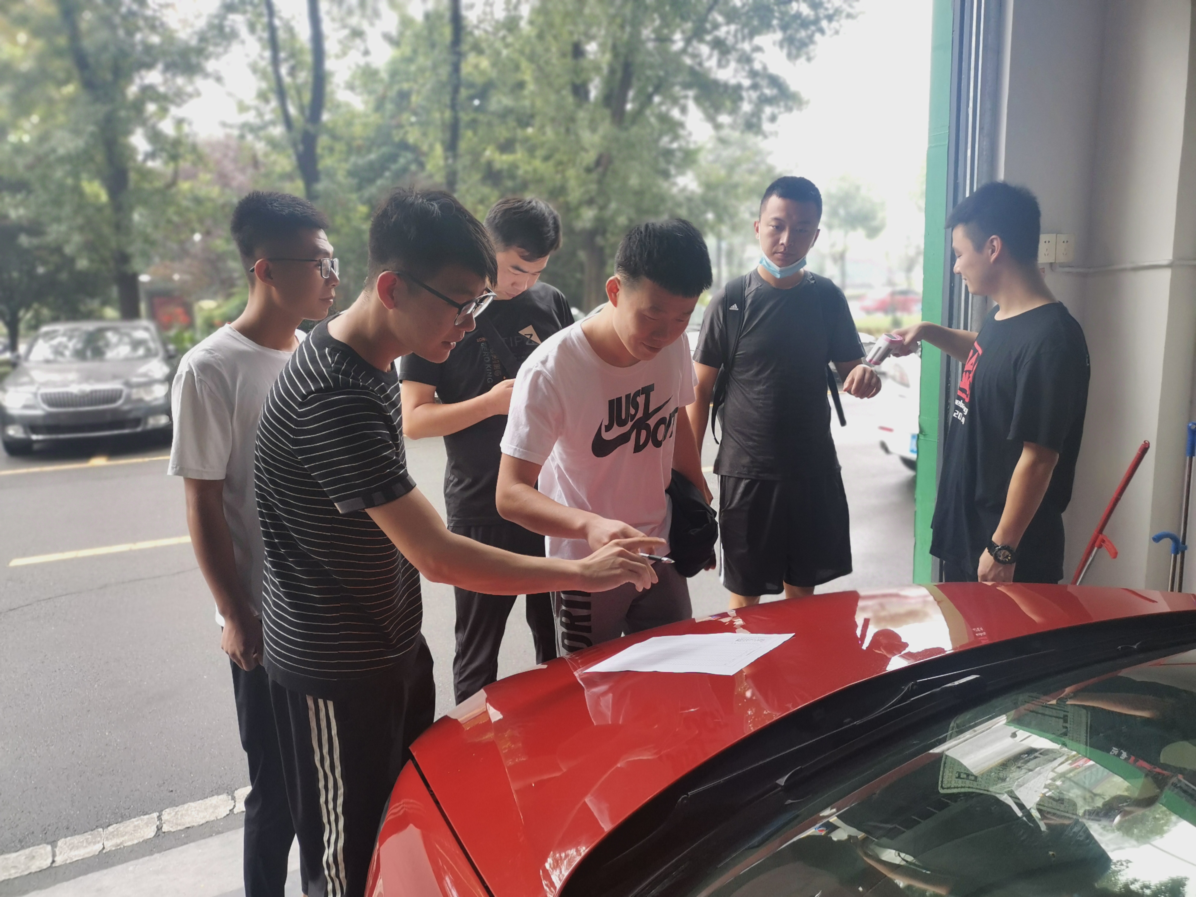 舍近求遠(yuǎn)，這些汽車愛(ài)好者為何都選擇了驗(yàn)車幫？