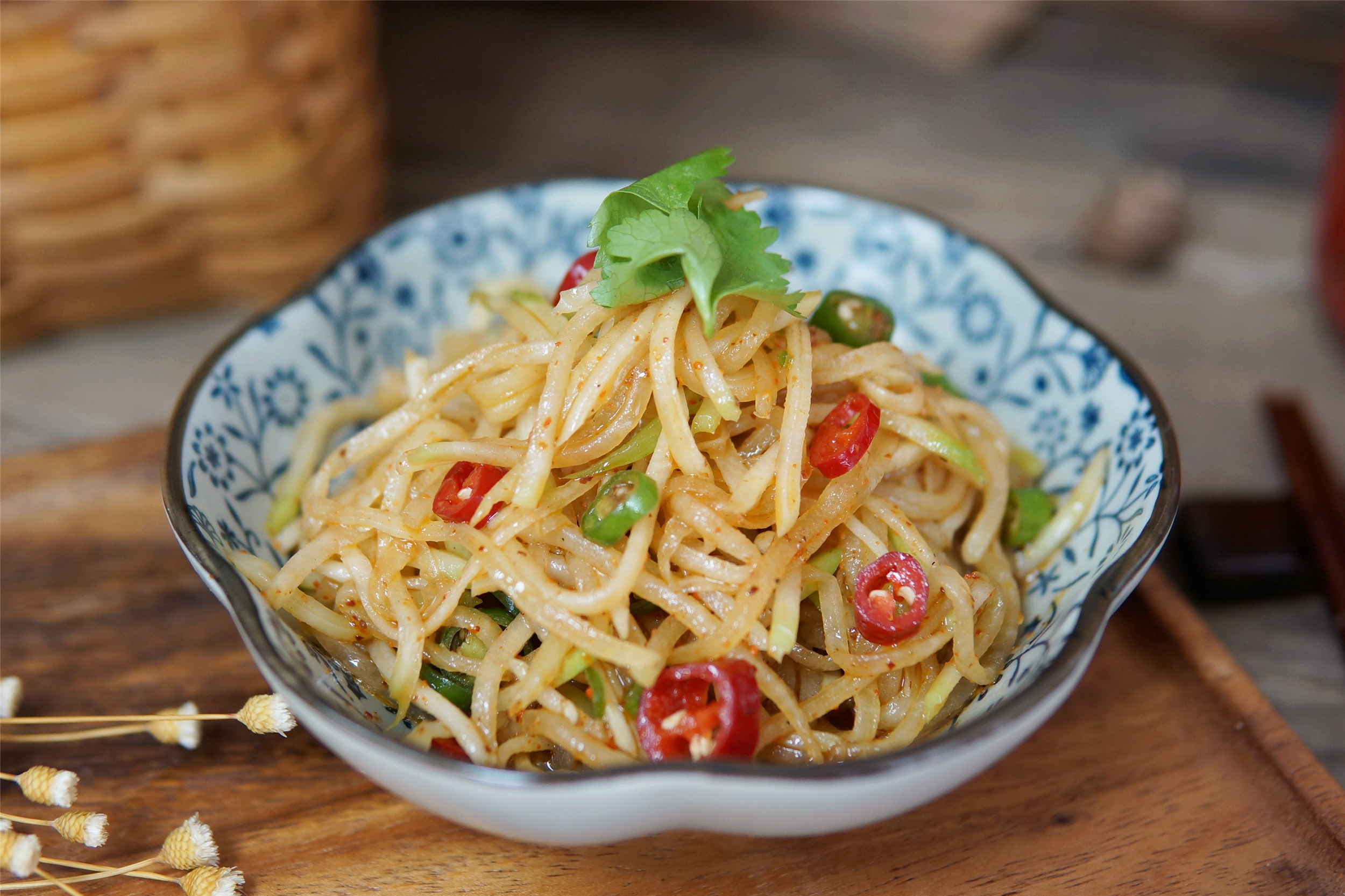 A good way for the farmer’s grandmother to pickle the radish, make it the same day and eat it on the same day, it is spicy and delicious, crunchy