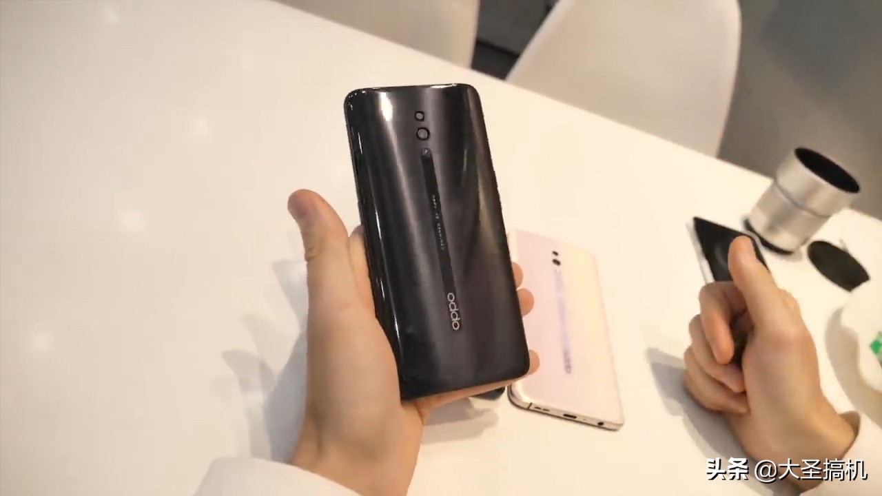 手机资讯近期新品手机资讯，网友：神仙打架？