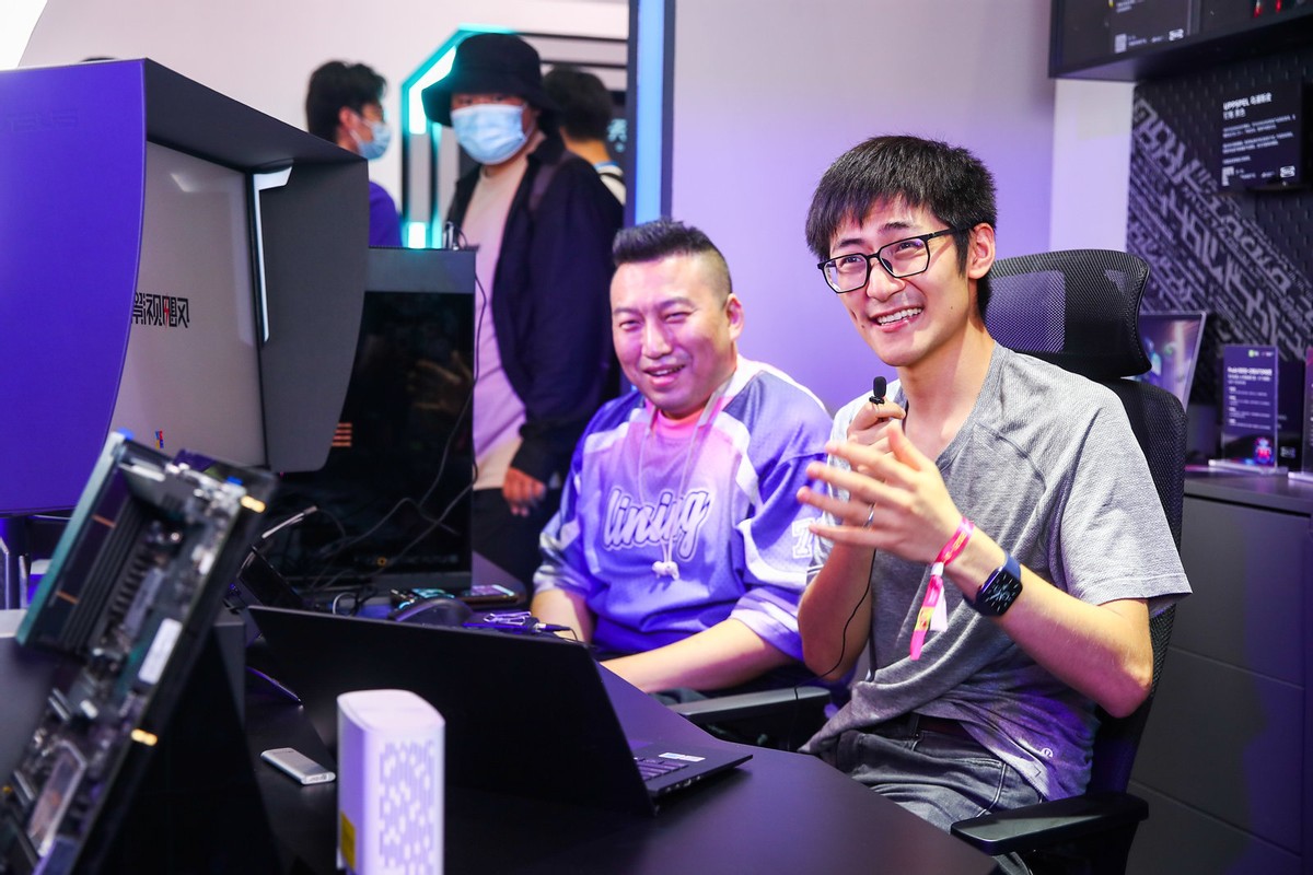 华硕主板燃爆BW2021 ROG信仰星球全程高能