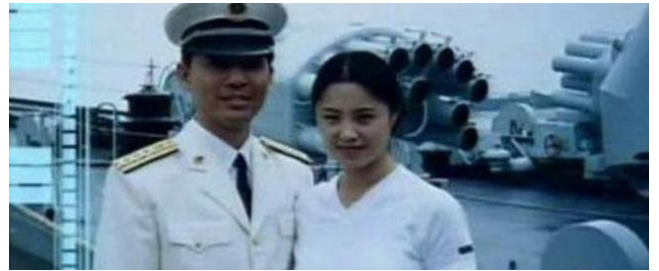 “赵政委”何政军：娶初恋，妻子为他退出娱乐圈，结婚29年无绯闻