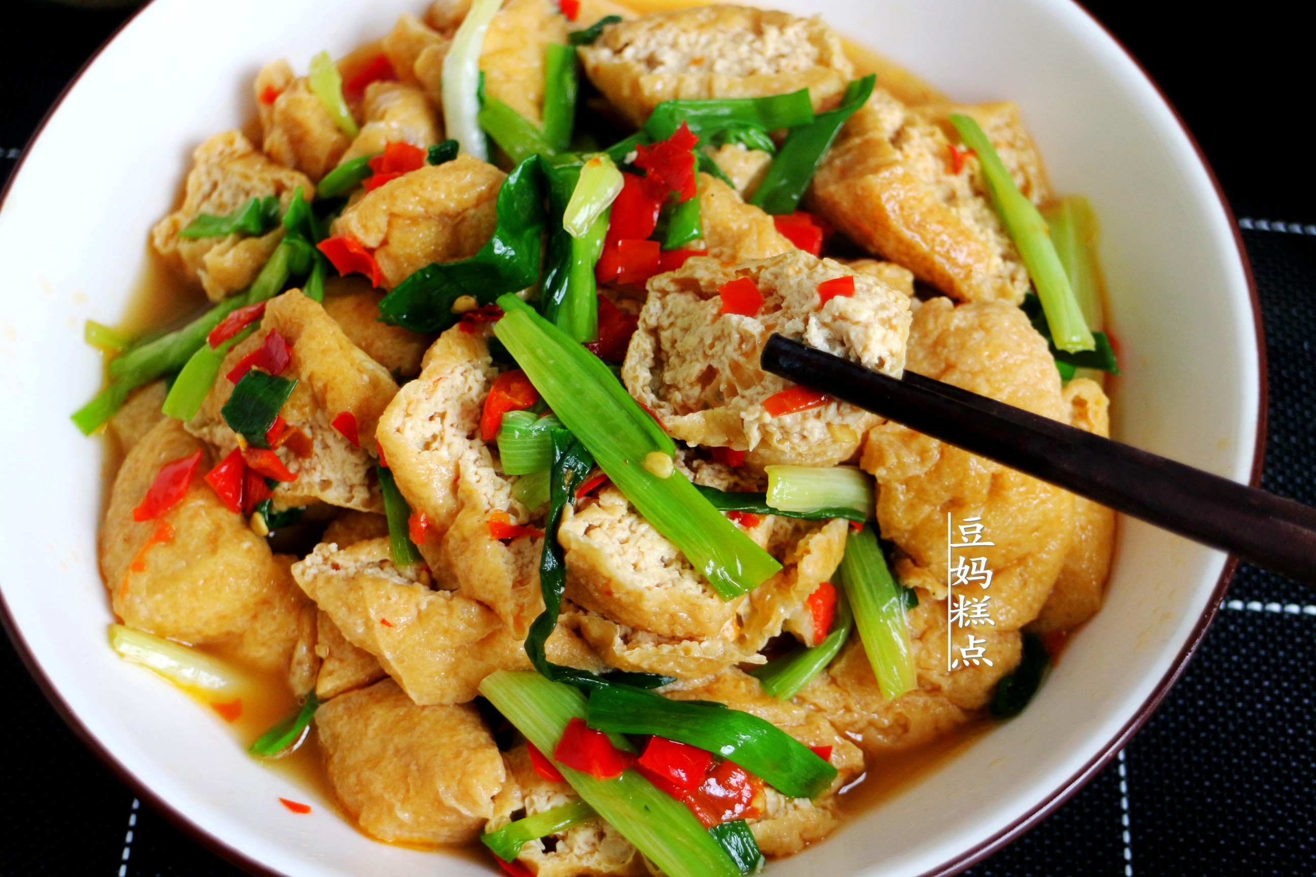 油豆腐泡怎麼炒才好吃？ 這樣做，5分鐘上桌，簡單又下飯