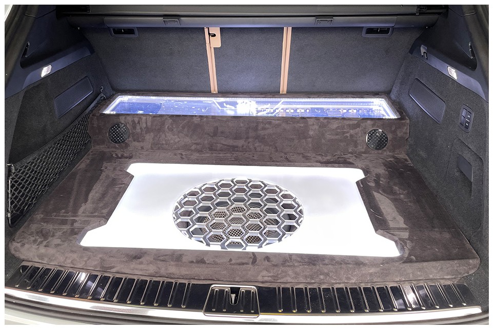 原位換裝三分頻加純碳纖超低音 保時捷卡宴精致改裝出靚聲