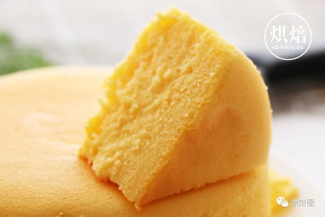 蓬蓬的又不裂 入口即化 舒芙蕾轻芝士蛋糕 冷藏后冰激凌口感超赞