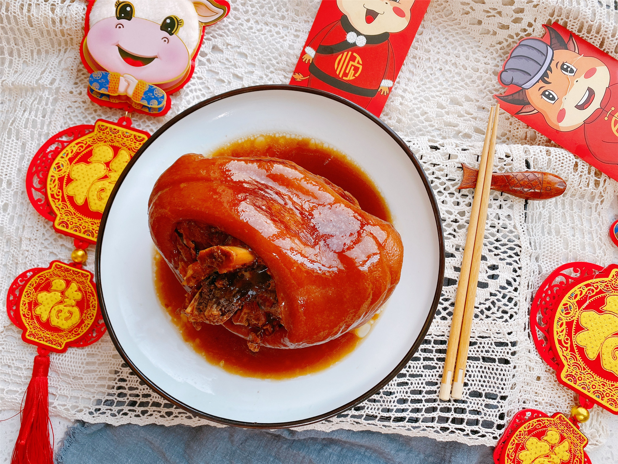 年夜飯硬菜紅燒蹄髈，簡單3步，燉的軟糯脫骨，大口吃肉真過癮
